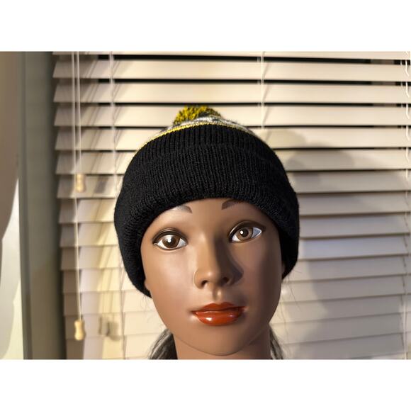 "ARMY" green yellow beanie with pom pom - Picture 6 of 6
